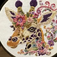 琥*ん様 刺繍フレーム❁⃘キリン　GIRAFFE　置き型　壁掛け　レトロ　アジア