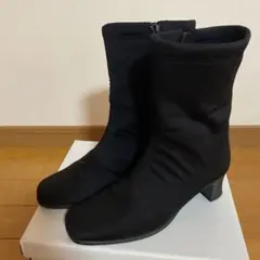 Item thumbnail for item 00948476-bda9-4c26-9f46-cbf1b3f05b9b