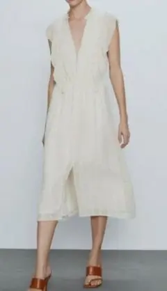 【未使用】Zara Vネックフリル袖ドレス