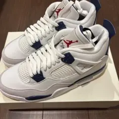 新品未使用　Nike sb Air Jordan 4 ホワイト/ネイビー　US9