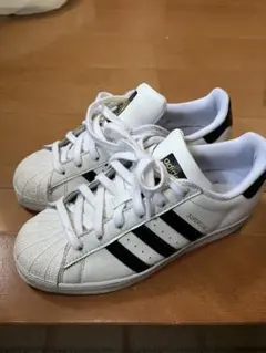 adidas Superstar ホワイト/ブラック スニーカー　23.5cm