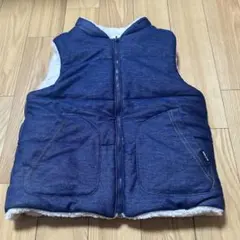 新品☆コムサイズム　紺　デニム調ジャージー×ボア 中綿リバーシブルベスト130㎝
