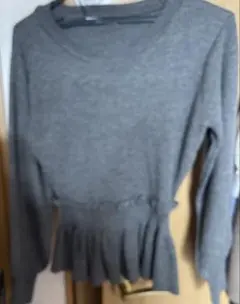 SLY グレー 裾ドレープ仕様長袖ニット