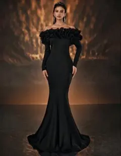 黒 フリル付きオフショルダードレス