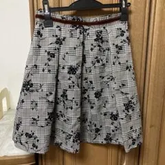 LODISPOTTO フレアスカート チェック柄 花柄 ひざ丈　美品❗️
