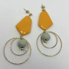 [ピアスまとめ買い2点で680円！]ハンドメイド ピアス　オレンジ×グリーン