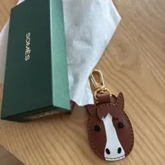 イクイノックス SOMES SADDLE 馬キーホルダー JRA非売品 - メルカリ