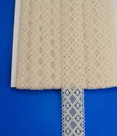 R203　綿レース　３０ｍｍ巾　生成　１０ｍ巻