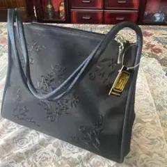 新品　ハンドバッグ 黒　メッシュ　冠婚葬祭のサムネイル