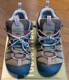 KEEN トレッキングシューズ ブラウン/レッド 24.5cm