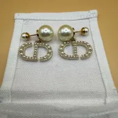 2026年最新】dior 空箱 ピアスの人気アイテム - メルカリ