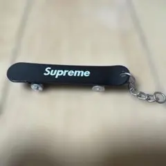 Item thumbnail for item 41c1dc0b-39d3-46f7-a114-0deefd80c05e