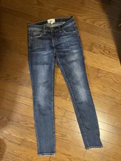 Item thumbnail for item 35199a18-22b3-4f56-9fd7-24bf4c493608