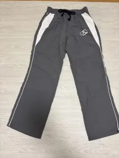 グレー アスレチックパンツ