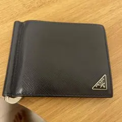 PRADA マネークリップ 二つ折り財布のサムネイル