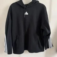 adidas フード付きパーカー