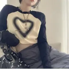 韓国 ストリート Y2K メンズライク スプレーハート ロンT