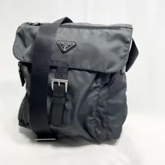 プラダ ショルダーバッグ 三角プレート 金具 テスートナイロン 大容量 多機能
