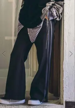 ニコアンド [MODE NORM CORE] イージーフレアラインパンツ 新品