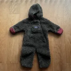 美品　patagonia フード付きジャンプスーツ 12-18M 撥水防汚加工済 美品 patagonia フード付きジャンプスーツ 12-18M 撥水防汚加工