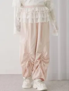 POPPY GATHER RIBBON CARGO PANTS (WHITE) - メルカリ