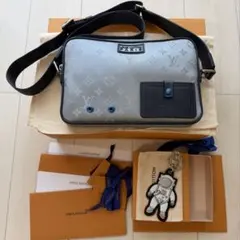 新品)チャーム込 LOUIS VUITTON サテライト アルファ メッセンジャのサムネイル