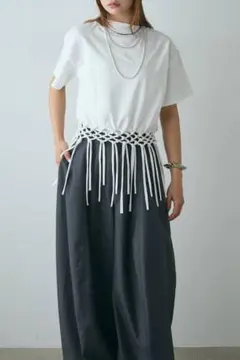 新品tranoi 裾フリンジデザインTシャツのサムネイル