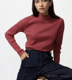 ユニクロ　リブハイネック　赤