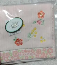TOCCA タオルハンカチ ピンク 花柄 刺繍のサムネイル