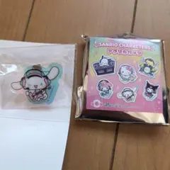 サンリオキャラクターズ　アクリルバッジ　シナモロール