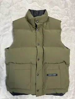 カナダグース　ダウンベスト　フリークスストア別注品　オリーブ