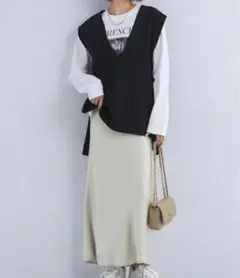 サテンナロースカート　新品未使用【最終お値下げ】