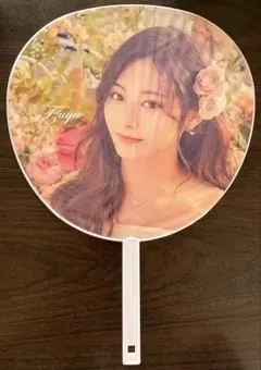 TWICE ツウィ 直筆サイン うちわ 【新品】 - メルカリ