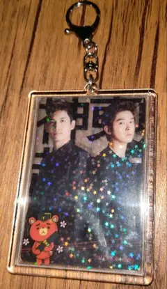 東方神起 トレカ 1枚 (スタースリーブ入り+ カードフォルダー付き)