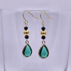 221.グリーン ゴールド ブラック 小ぶり ハンドメイド ピアス