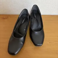 【美品】fuwaraku黒スクエアトゥパンプス 22中ヒールフォーマルビジネス