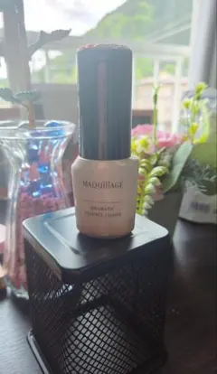 MAQuillAGE ドラマティックエッセンスリキッド