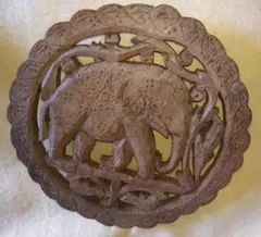 手彫り　彫刻　木製　象の置物　　皿　　タイ　お土産　　ビンテージ