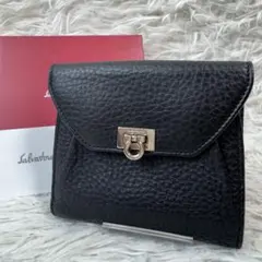 新品未使用/付属品有り✨Salvatore Ferragamo折り財布 金具 黒のサムネイル