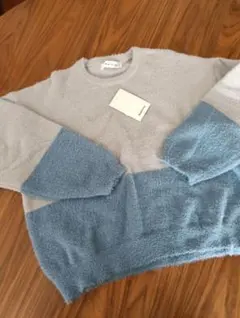 バイカラー　長袖セーター　ニット　ブルー　新品タグ付き