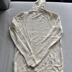 UNIQLO タートルネック セーター　クリーム　M
