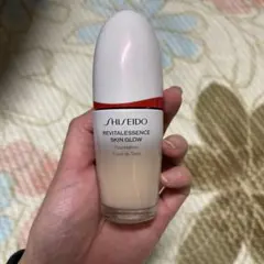 SHISEIDO REVITAL ESSENCE SKIN GLOW 220