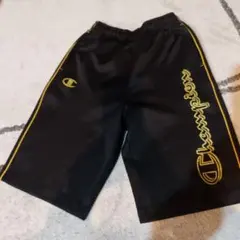 ☆Champion☆ ハーフパンツ 黒 ゴールドロゴ 140