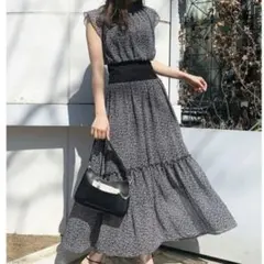 ダズリン 花柄 ワンピースのサムネイル
