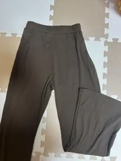 しまむら　フレアパンツ