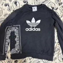 adidas バンダナ柄 トレーナー 黒