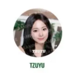 JYP pop up store 缶バッジ　ツウィ