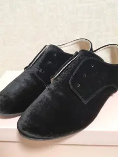 レースアップシューズ