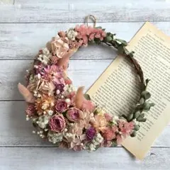 くすみピンクの三日月リース　ハーフリース　ドライフラワーリース　⑲