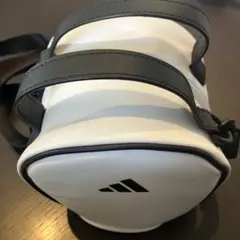 adidas ドラム型ポーチ　ハンドバック　ショルダーバッグ 3本ライン圧縮送付